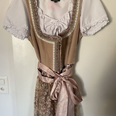 Krüger Dirndl