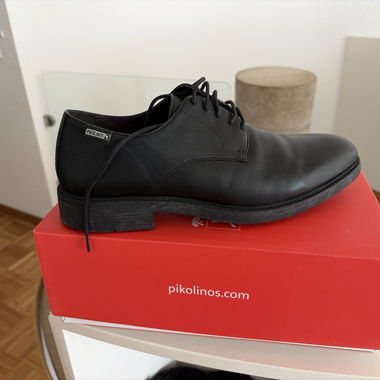 Scarpe eleganti nere Pikolinos