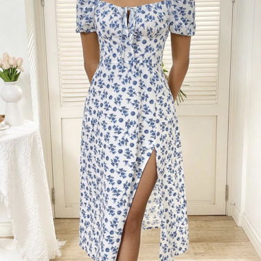 Robe romantique estivale à motif floral avec nœud devant