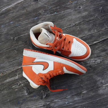 Air Jordan 1 Mid „Starfish”