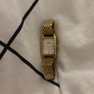 goldene Uhr