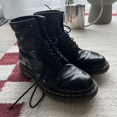 Dr. Martens 41