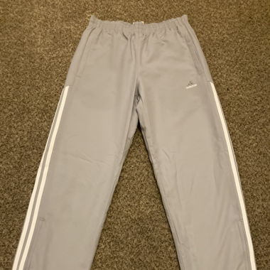 Graue Adidas Trainingshose