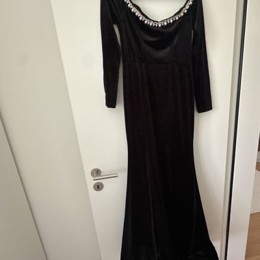 Schwarzes Abendkleid 