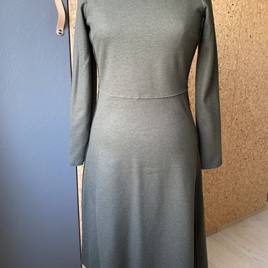 Vestito maniche lunghe verde oliva