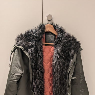 Khakigrüner Parka von Sixth June