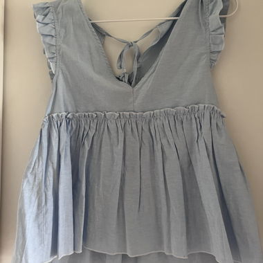 Hellblaues Top