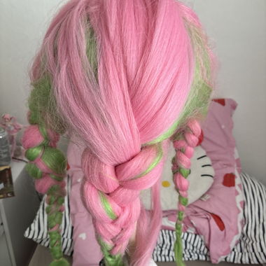 Mitsuri Kanroji cosplay