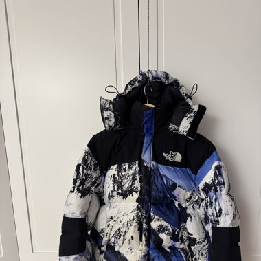 Supreme x The North Face Mountain Baltoro Jacket