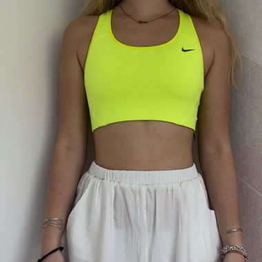 Sports bra nike