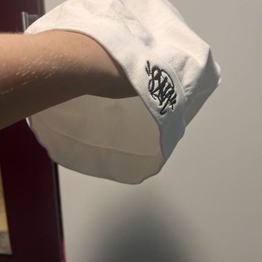 Berretto bianco con logo