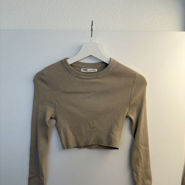 Pull & Bear Crop Top