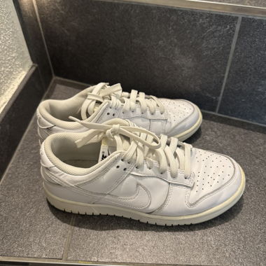 Weisse Nike Sneaker Low