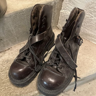 Bottes lourdes pour les costauds