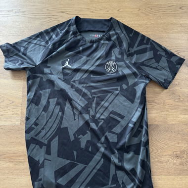 Jordan x PSG Pre-Match Shirt Size L – Black
