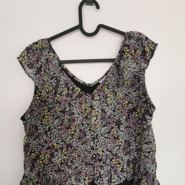 Bluse mit Blümchenmuster