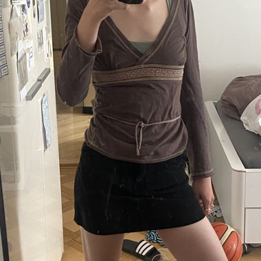 schwarzer Minirock aus Cord Mango