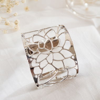 Armband Bangle mit Blumenmotiv les georgette