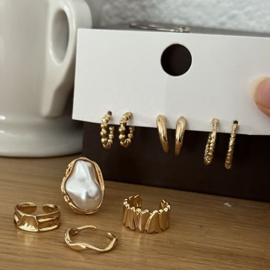 Vintage Drei kleine Hoops Ohrringe mit vier Ringe