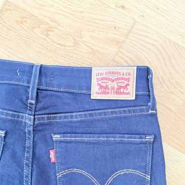 Jean LEVI’S 725 HIGH RISE BOOTCUT 