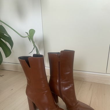 High Heel Pointy Brown