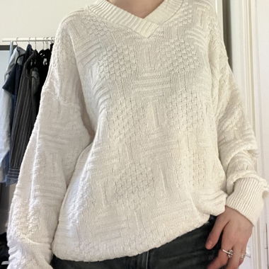 white knitted sweater