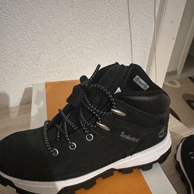Chaussures Timberland  pour enfant, 33, neuves.