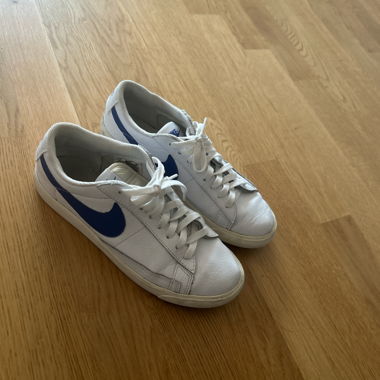 Nike Blazer low, weiss / blau, 40