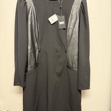 Robe noire DKNY