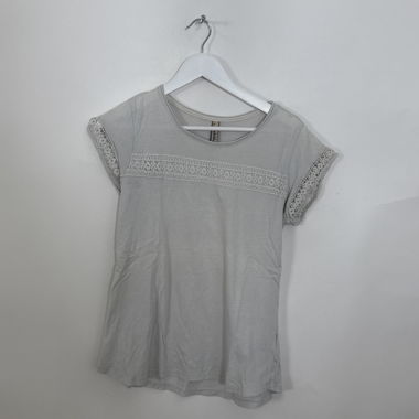 Multiblu T-Shirt mit Spitzenbesatz