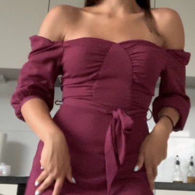 Robe courte à volant