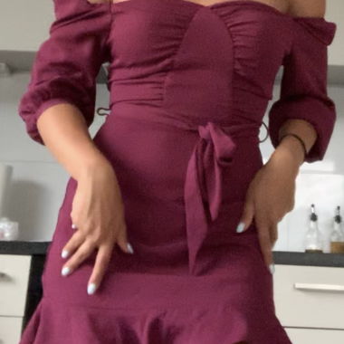 Robe courte à volant