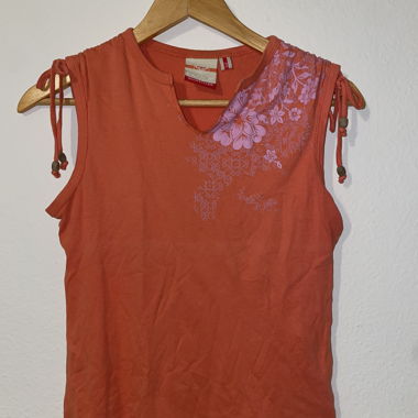 surfer top