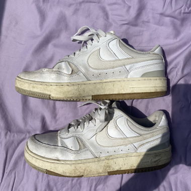 Nike Sneaker