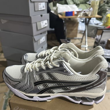 Asics Kayano