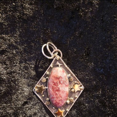 Pendentif en argent avec thulite