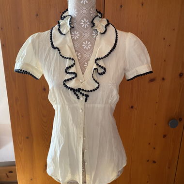 Blusa Bianca con Balze