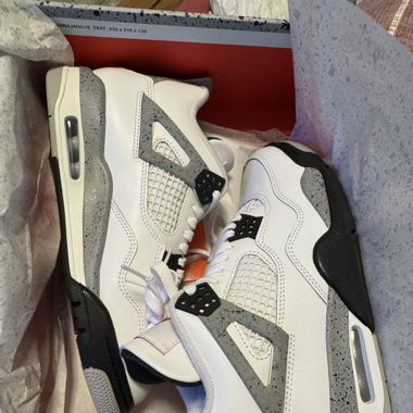 Air Jordan 4 Retro white cement