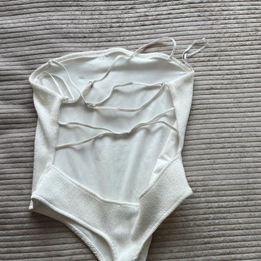 Body dos nu