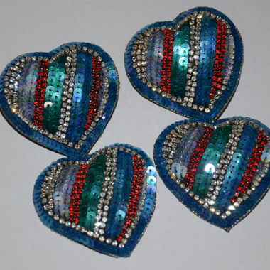 Orecchini cuori - paillettes cucite a mano