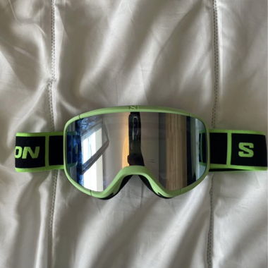 Salomon ski goggles