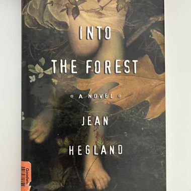 Dans la forêt (anglais)