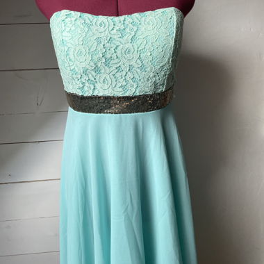 Blaues Kleid