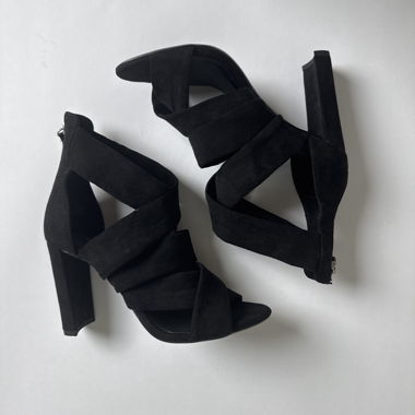 Schwarze Zara Basic High Heels