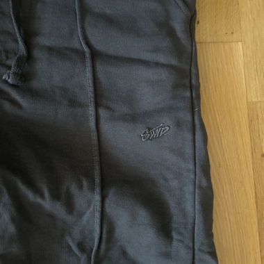 Grey sweatpants with drawstring