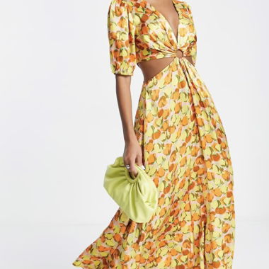 Robe en satin longueur midi et manches courtes