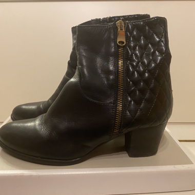 Black quilted-effect leather ankle boots