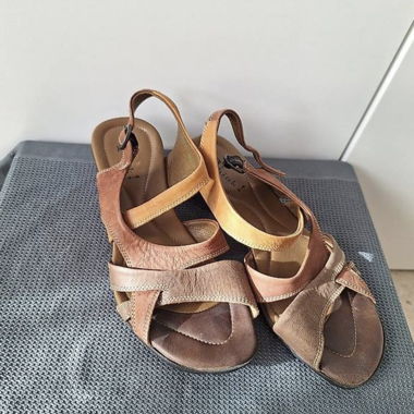 Braune Ledersandalen - Think!