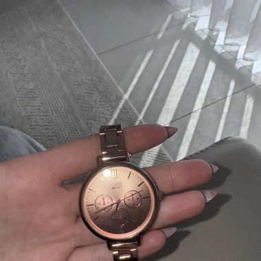 Uhr von Manor