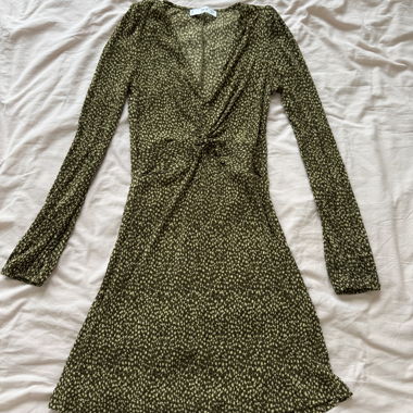 MANGO dress with cute twist detail and flared arms